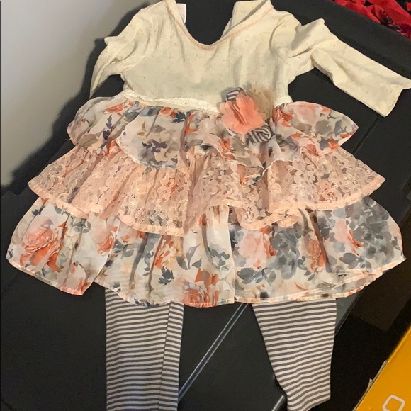 Outfit - Picture 1 of 1